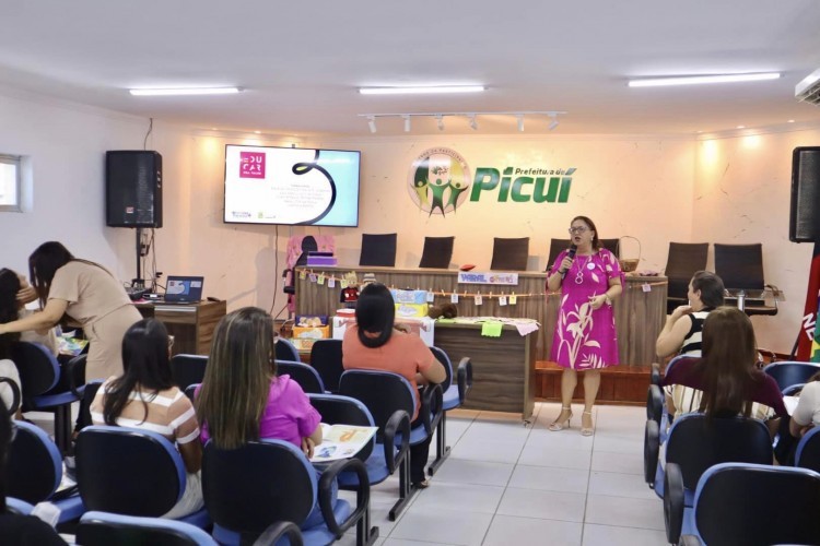 Em Picuí, Secretaria de Educação realiza formação referente ao Programa Alfabetiza Mais Paraíba